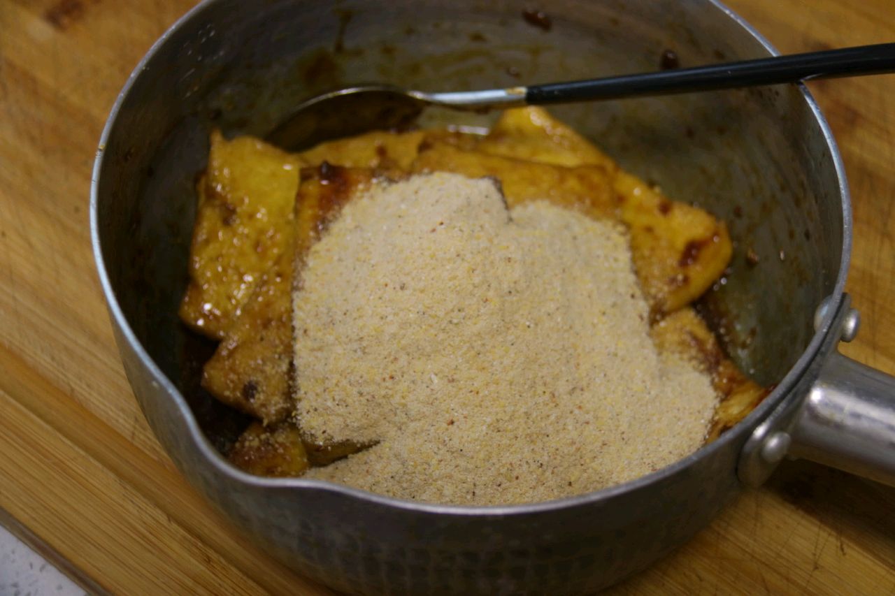 土家族粉蒸豆腐扣碗