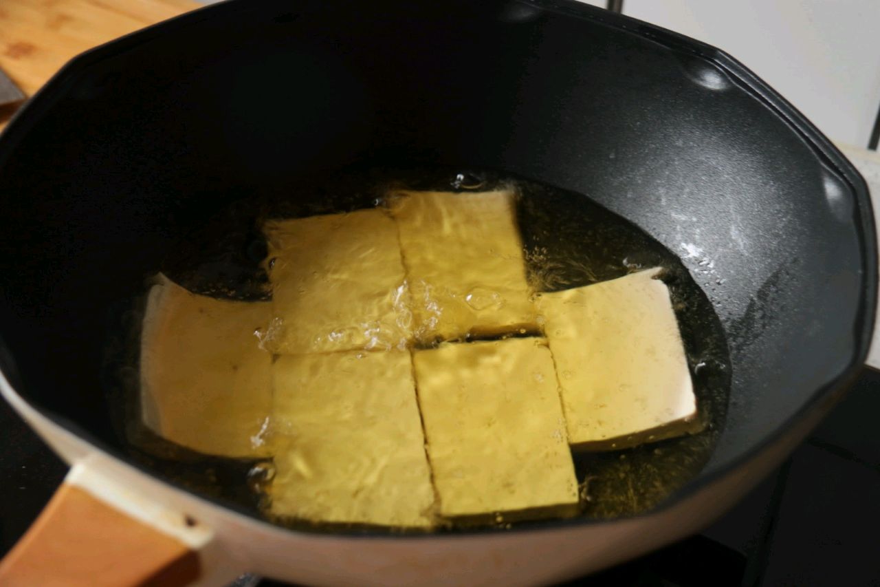 土家族粉蒸豆腐扣碗