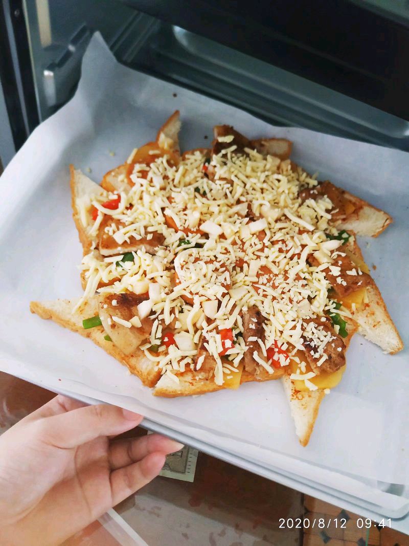 吐司披萨（不用费力切割的三角吐司披萨）