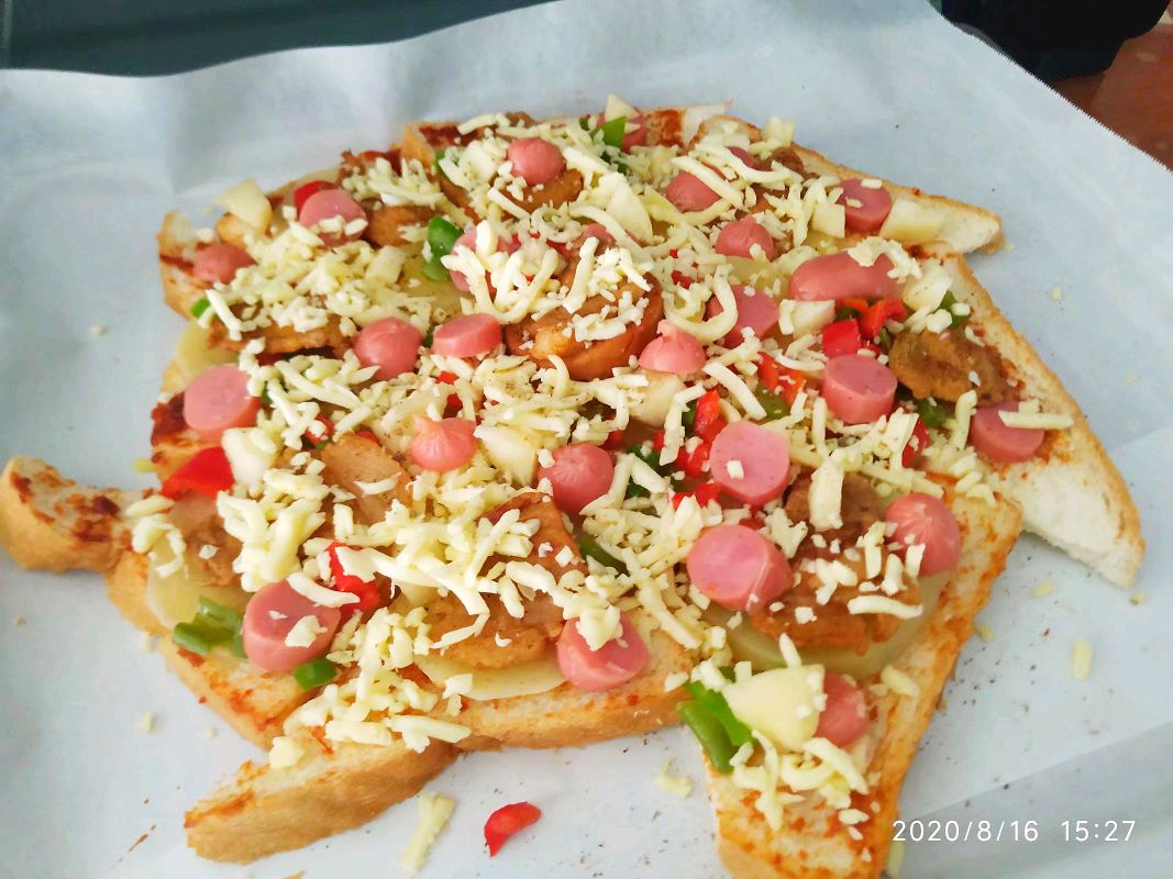 吐司披萨（不用费力切割的三角吐司披萨）