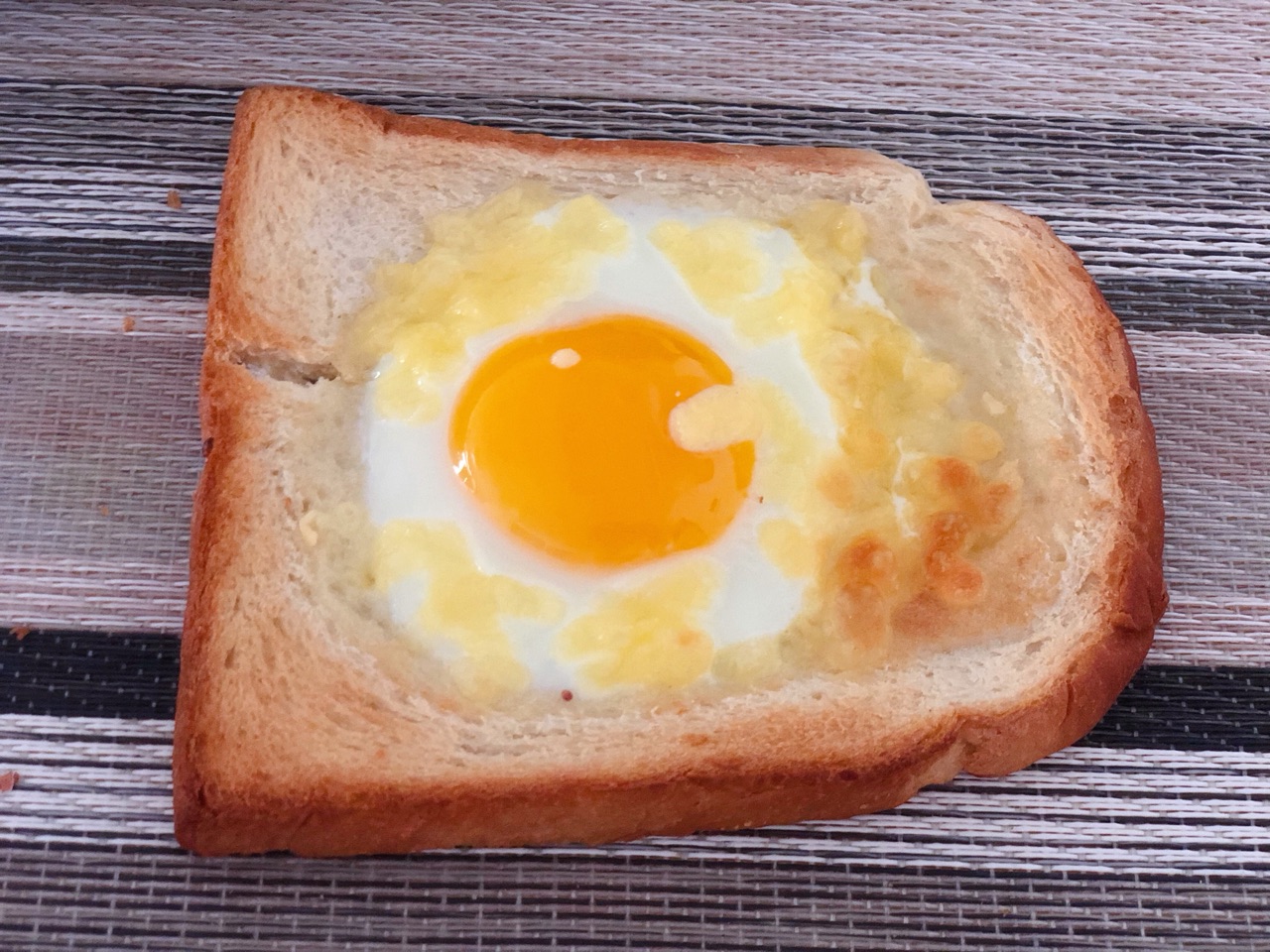 吐司太阳蛋