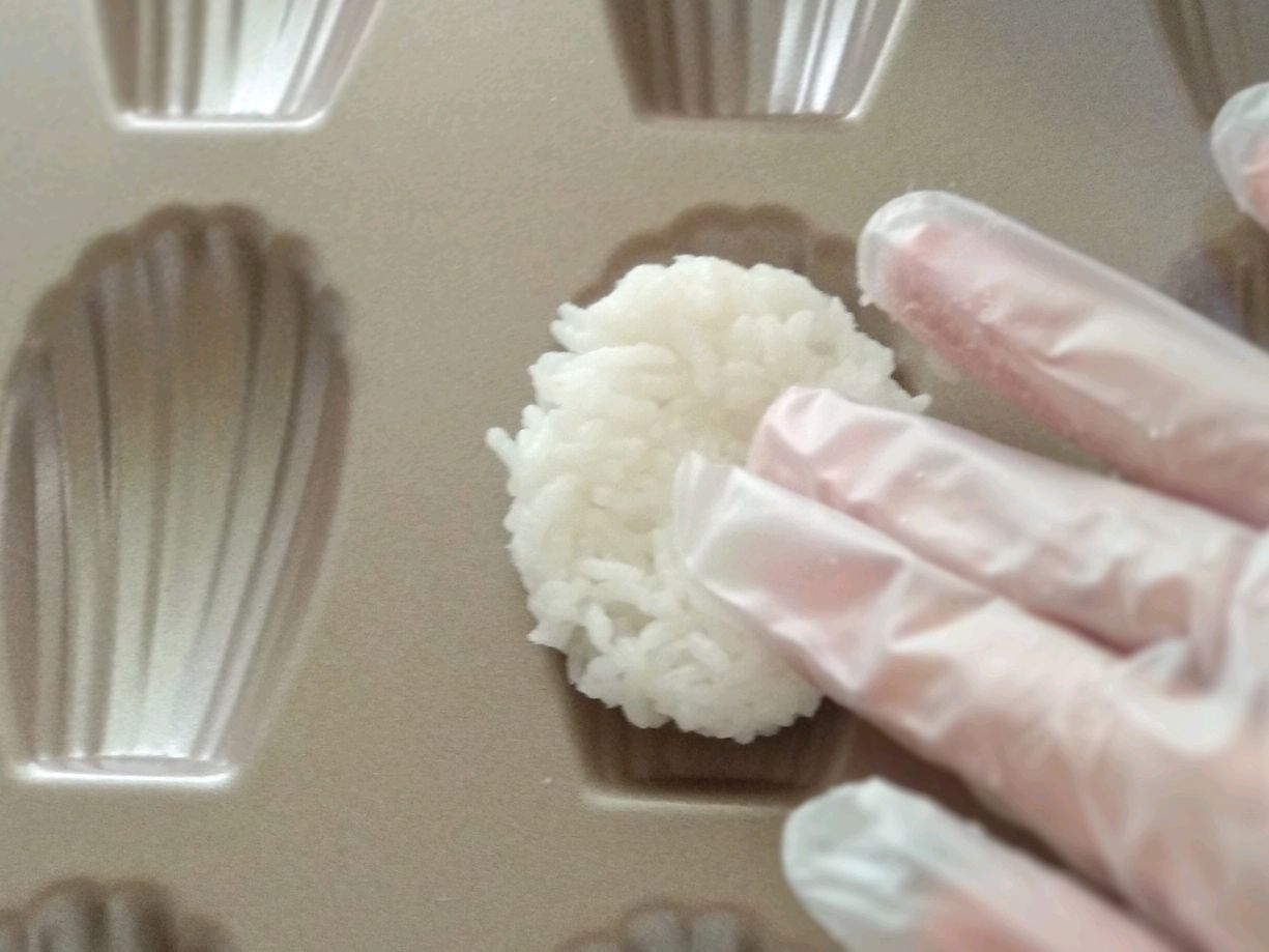 脱糖饭飞鱼籽寿司