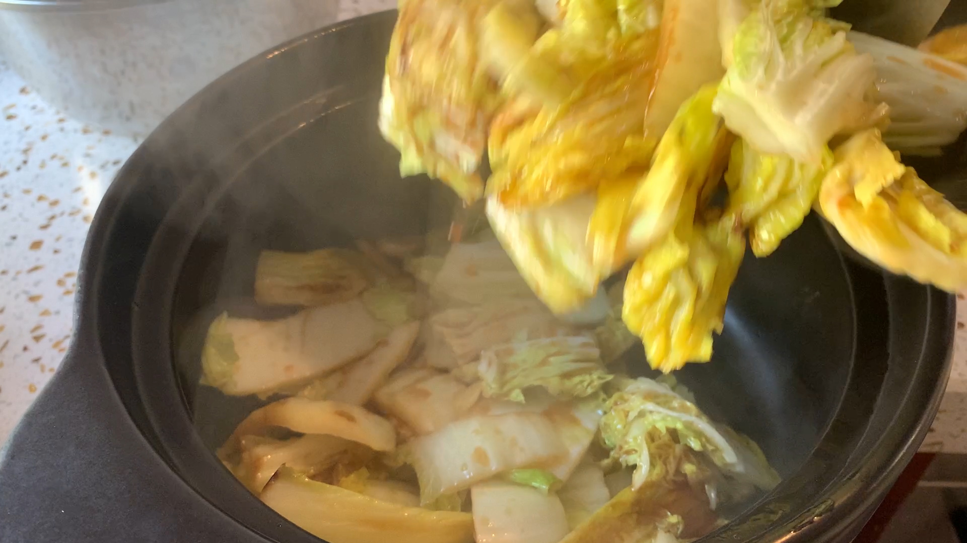 娃娃菜豆腐粉丝煲