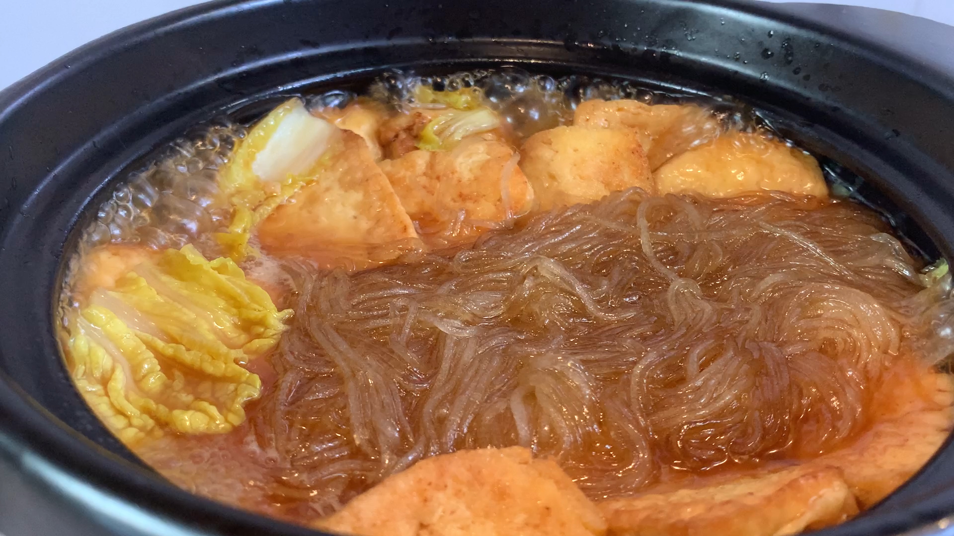 娃娃菜豆腐粉丝煲