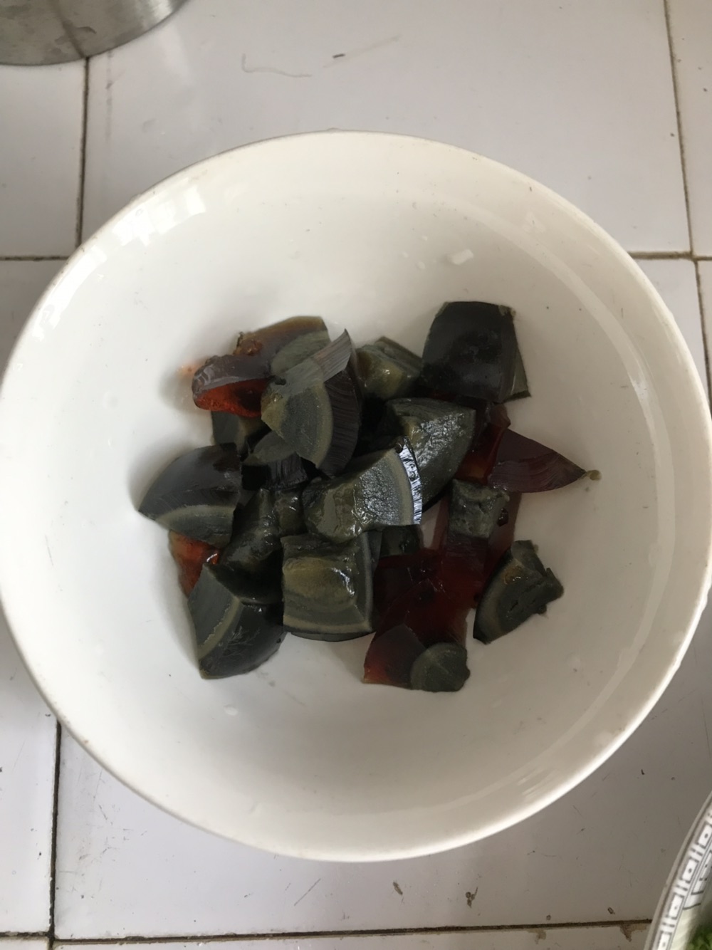 娃娃菜午餐肉皮蛋汤