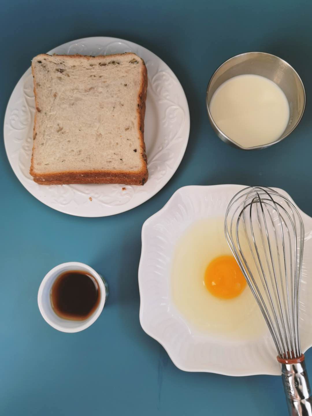 外酥里嫩的奶茶法式吐司