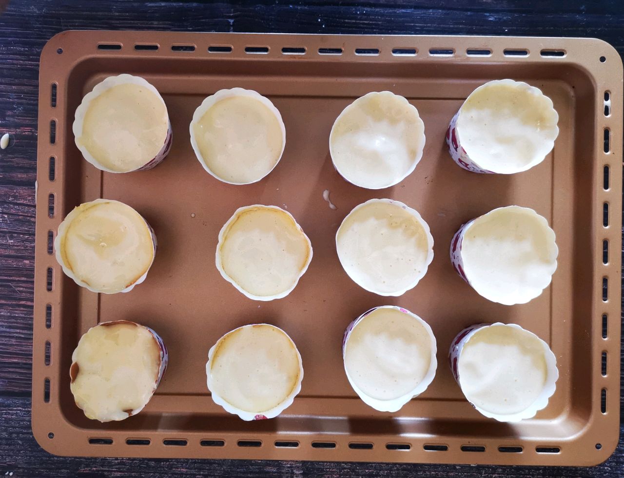 外酥里嫩的全蛋法版杯子蛋糕