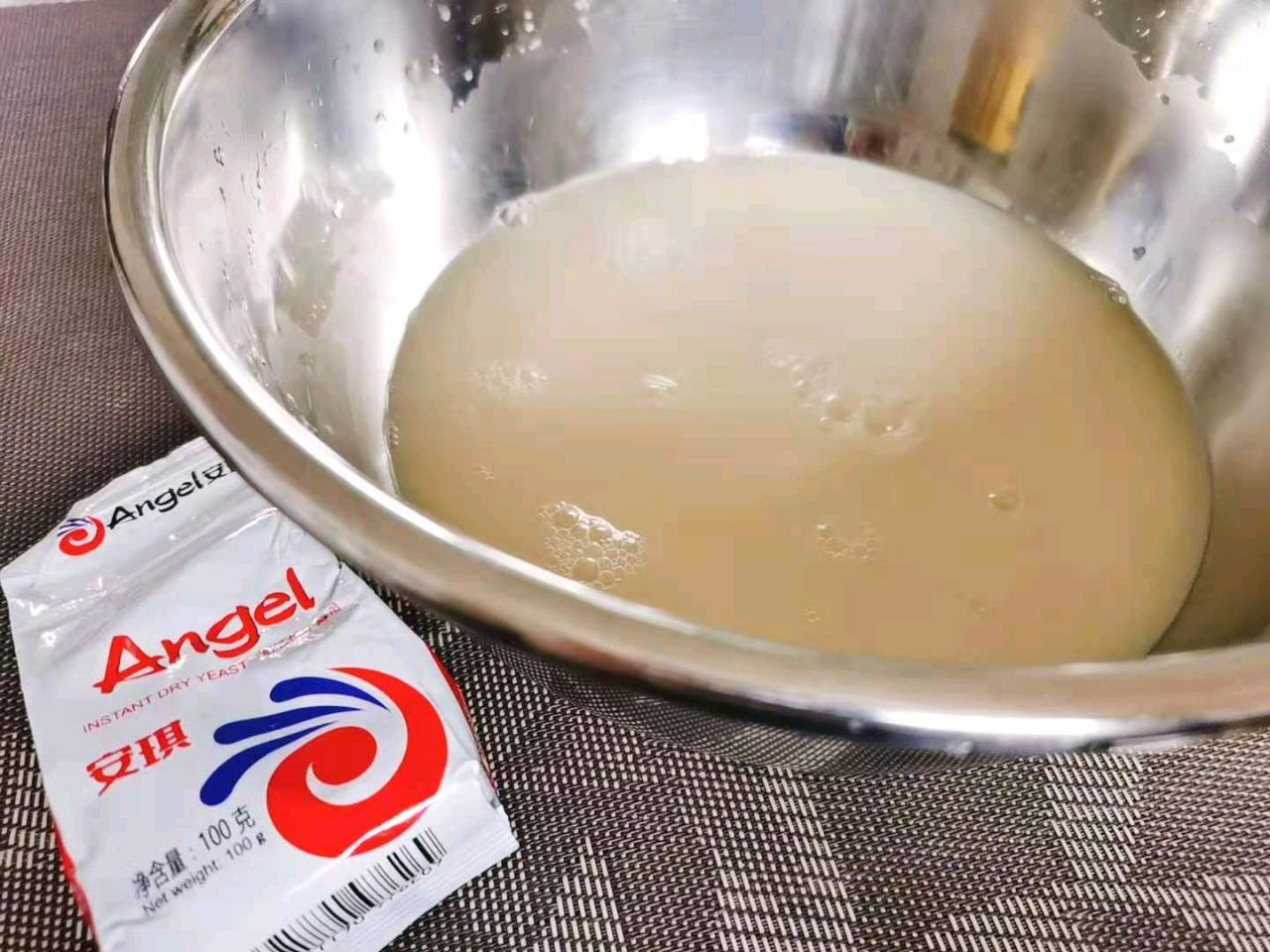 外酥里嫩的肉夹馍