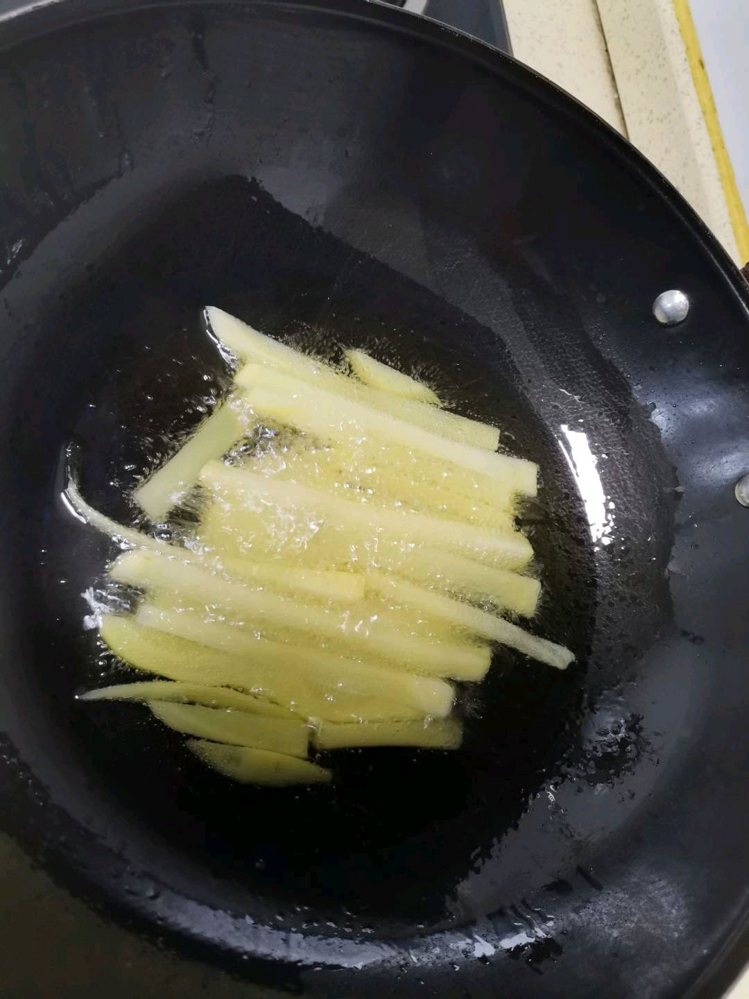 外酥里软的薯条