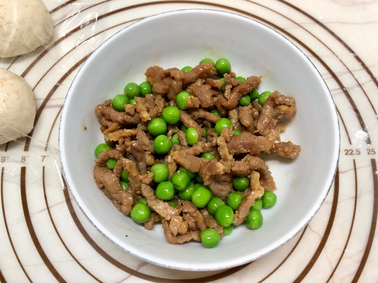 豌豆牛肉餐包