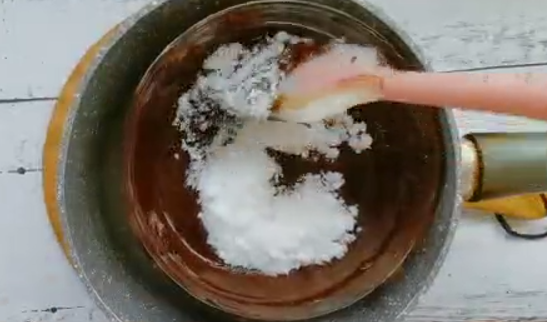 万圣节表情包——幽灵布朗尼蛋糕
