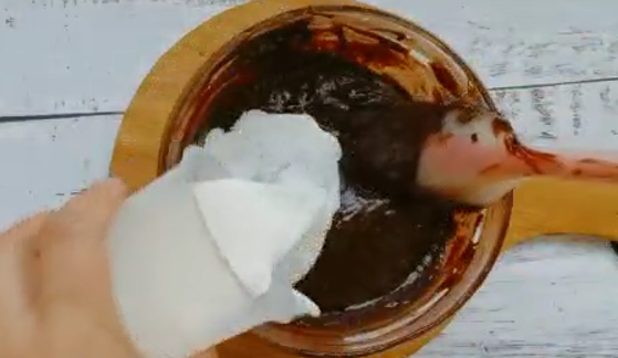 万圣节表情包——幽灵布朗尼蛋糕