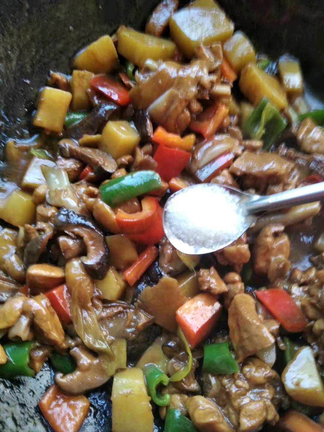 网红黄焖鸡米饭