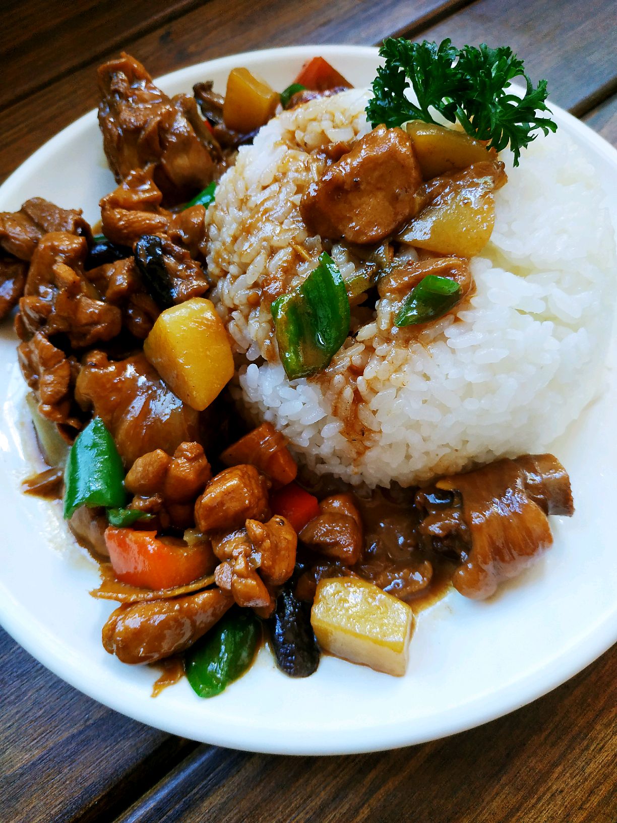 网红黄焖鸡米饭
