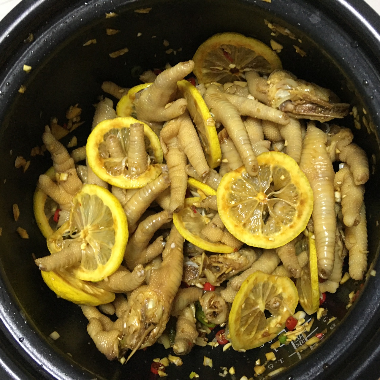 网红零食柠檬鸡爪