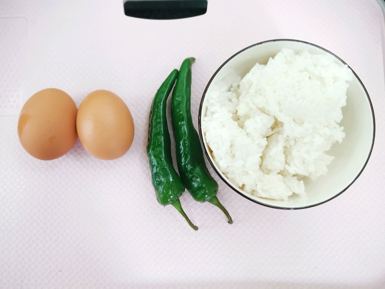 网红美食——青椒鸡蛋烩饭