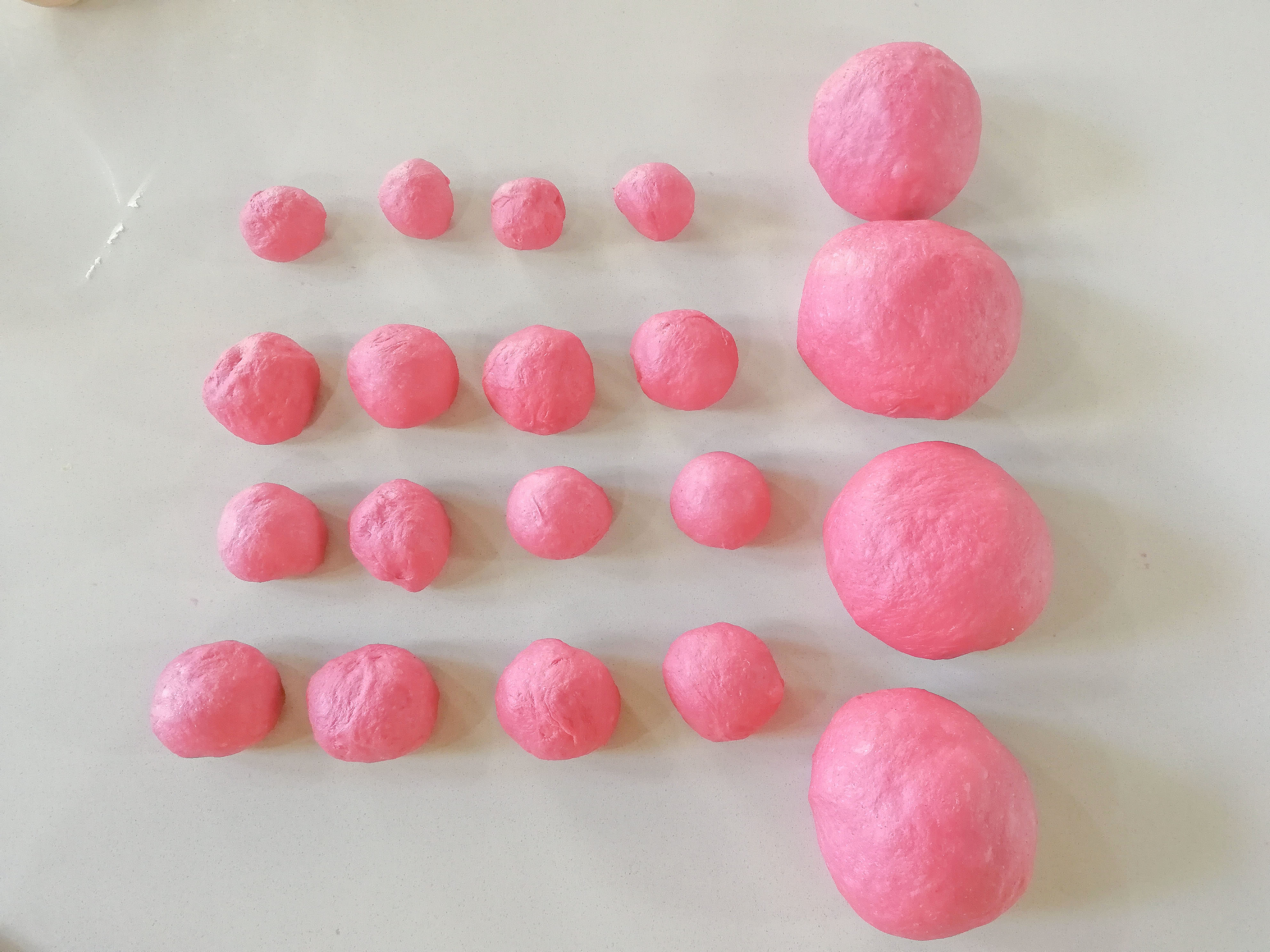 网红萌猫软欧-----堪舆喜茶媲美