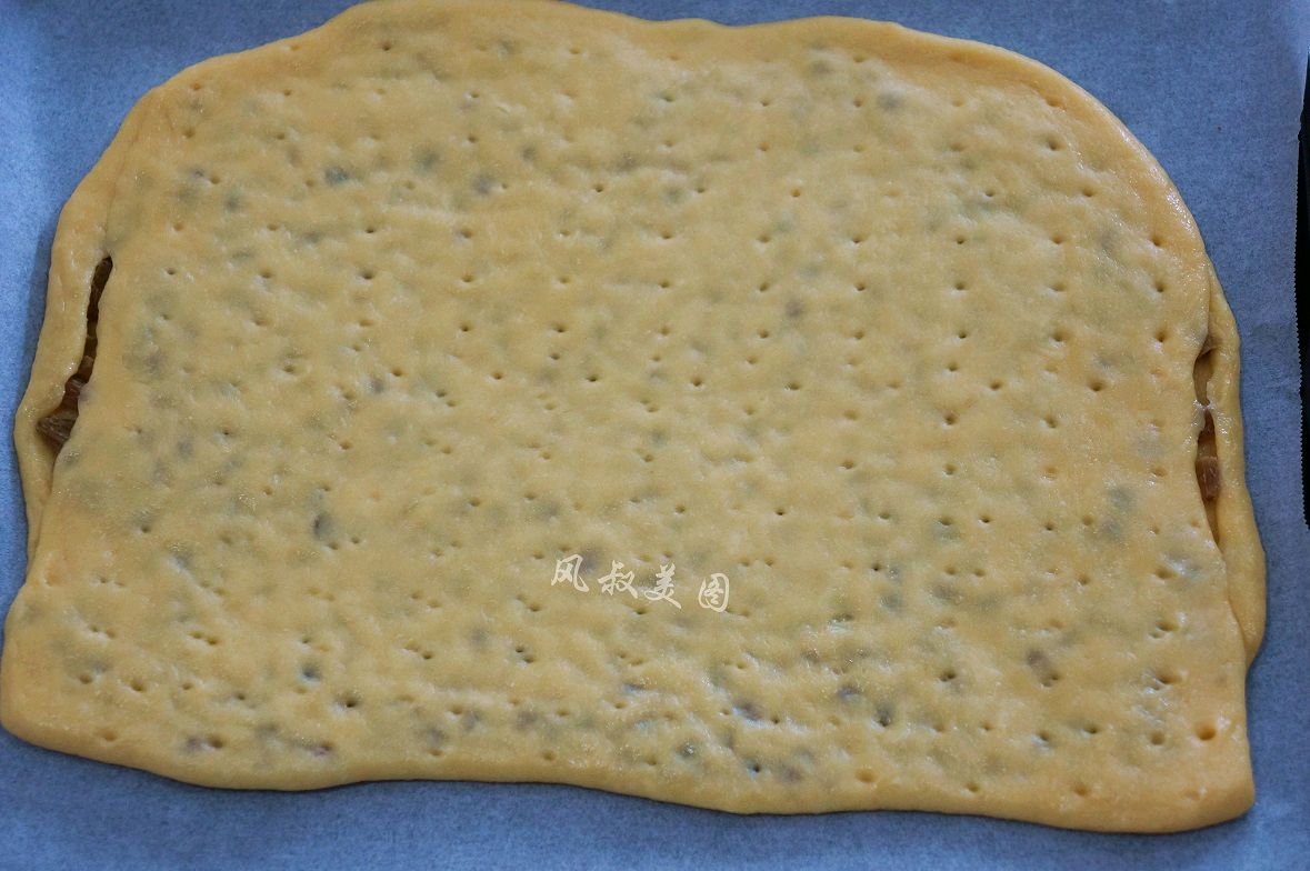 味道诱人的葡萄干夹心饼干
