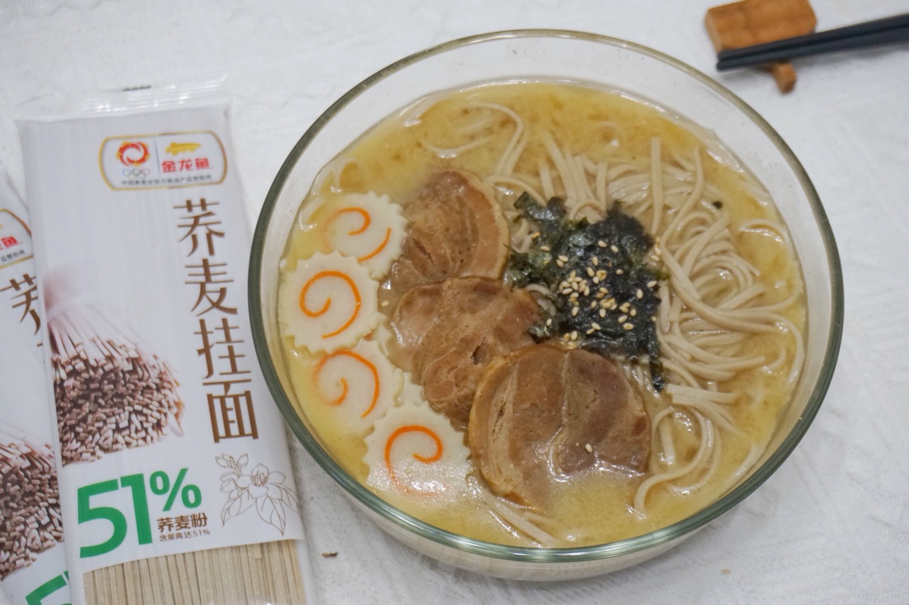 味增叉烧荞麦面