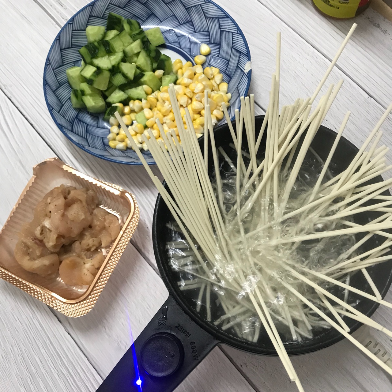 伪装成减脂餐的鸡胸肉发酵空心挂面来啦