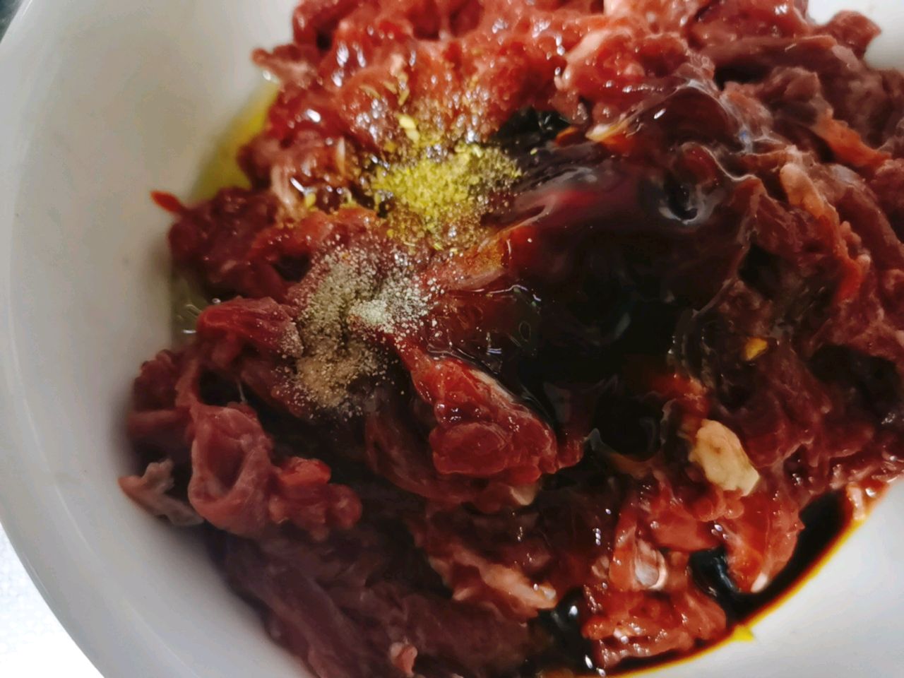 窝蛋牛肉煲仔饭