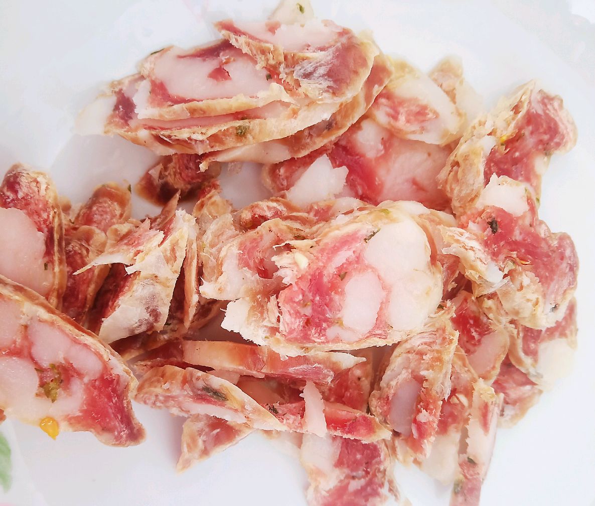 莴笋炒腊肠