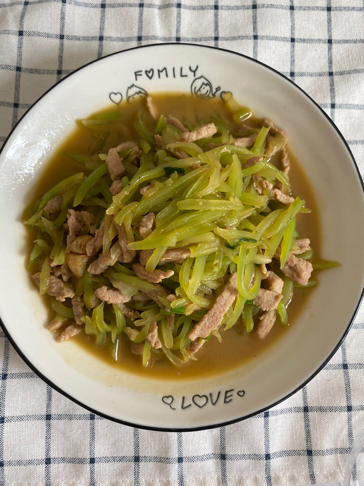 莴笋炒肉丝