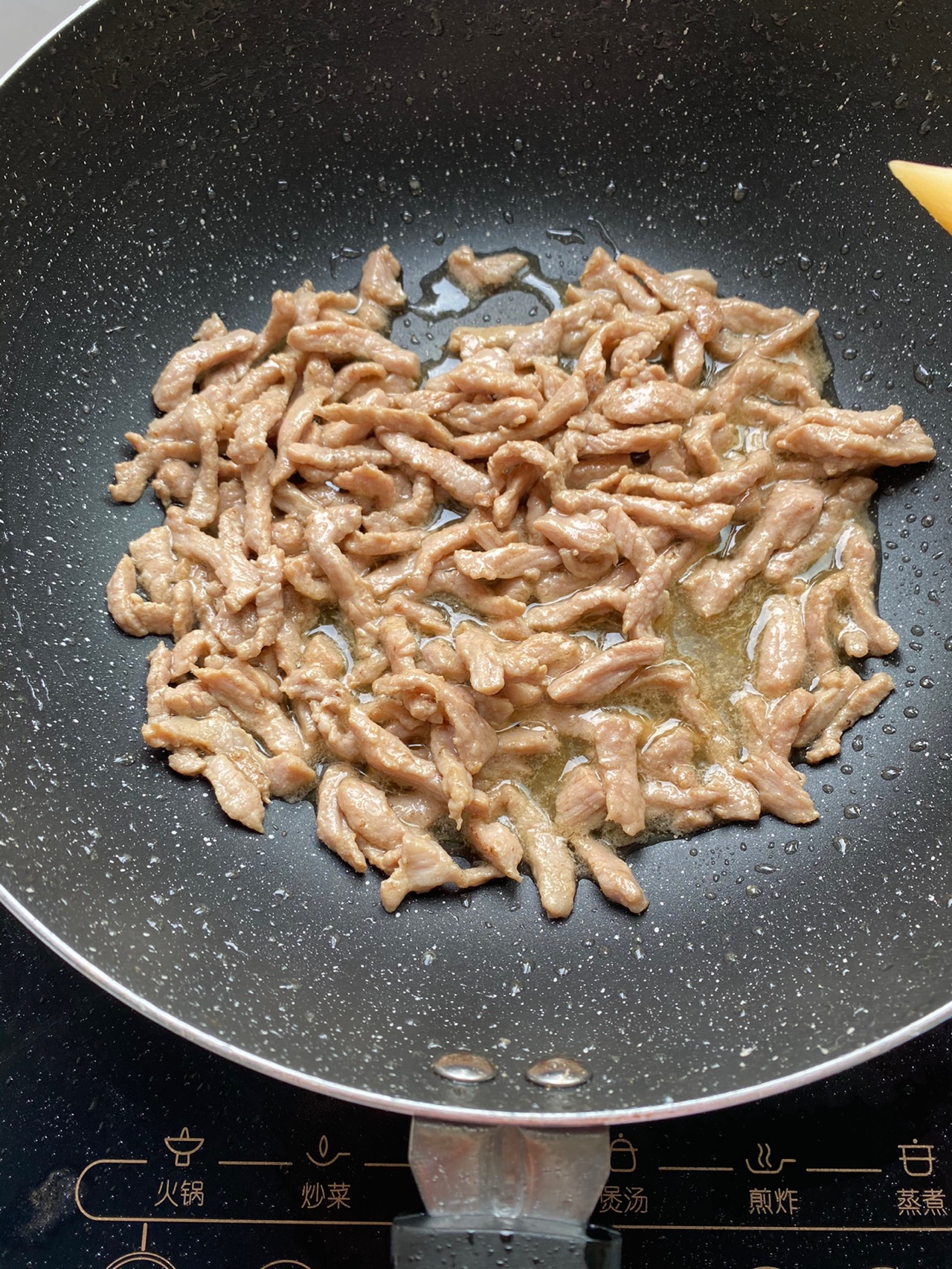 莴笋炒肉丝