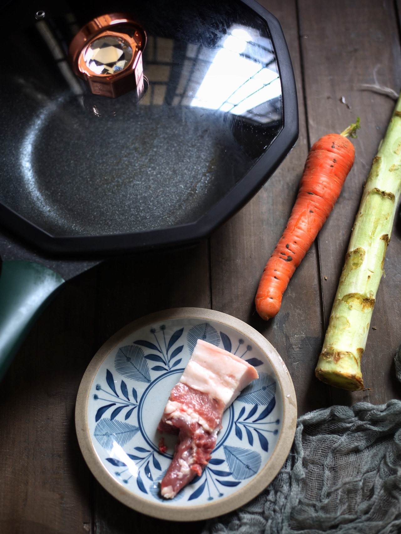 莴笋炒肉这样做超好吃，清爽可口