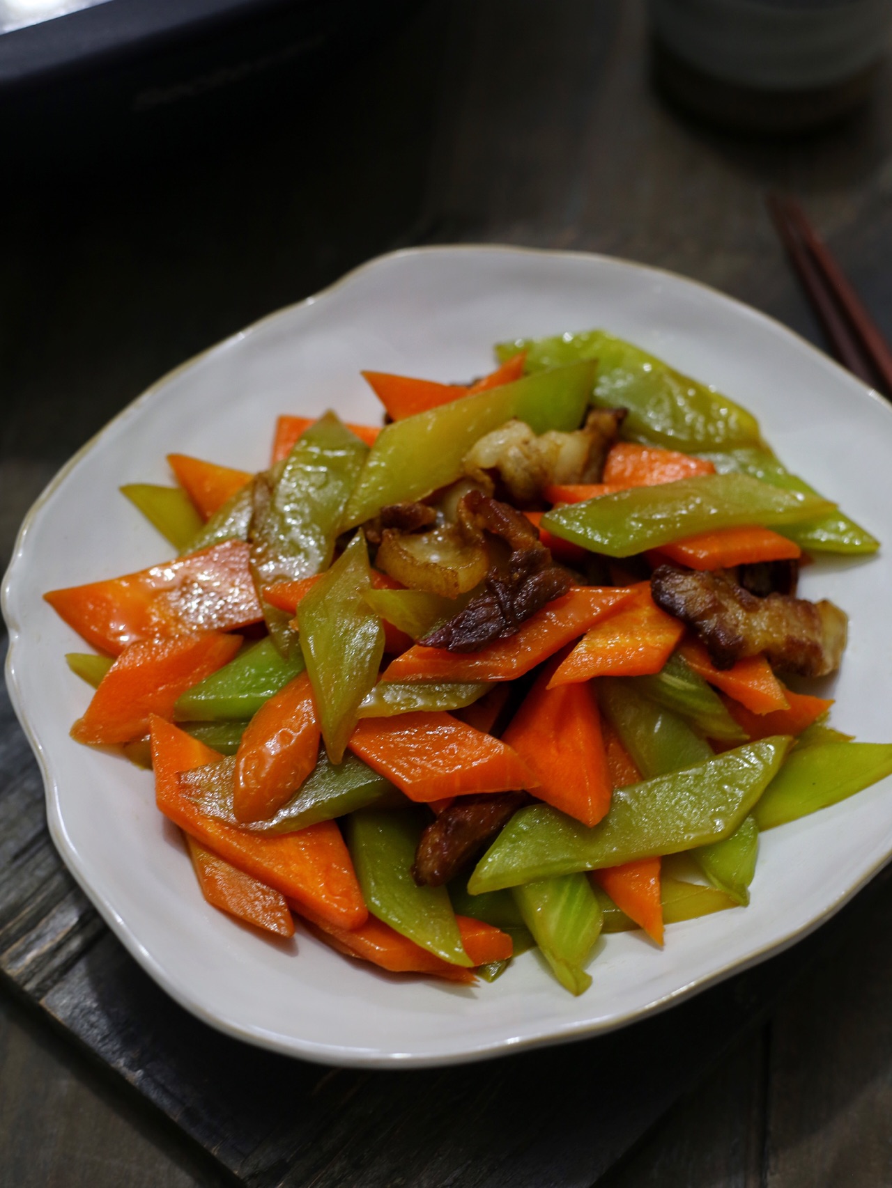 莴笋炒肉这样做超好吃，清爽可口