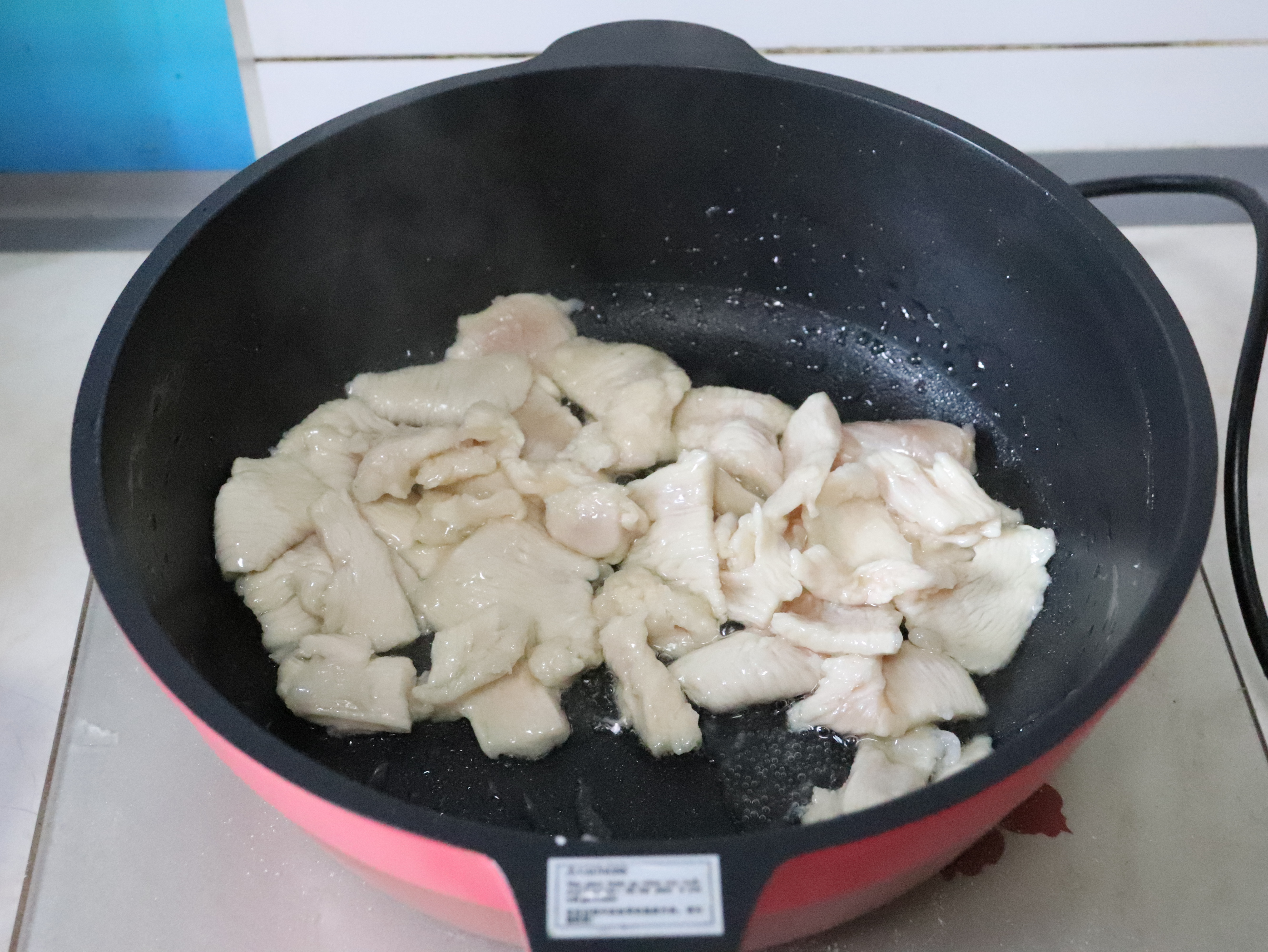 莴笋滑炒鸡胸肉