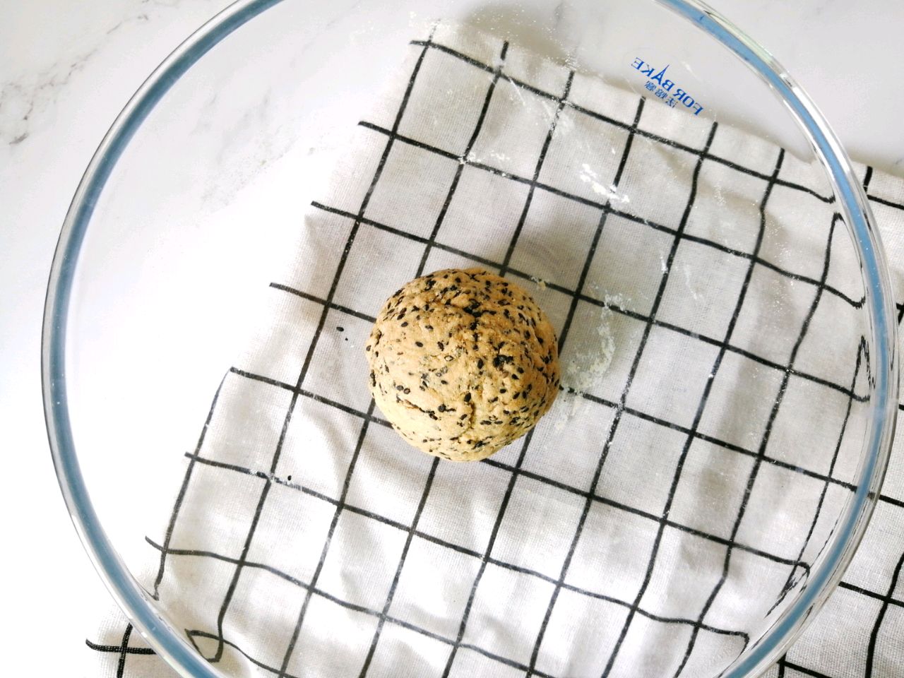 无糖无油的全麦苏打饼干