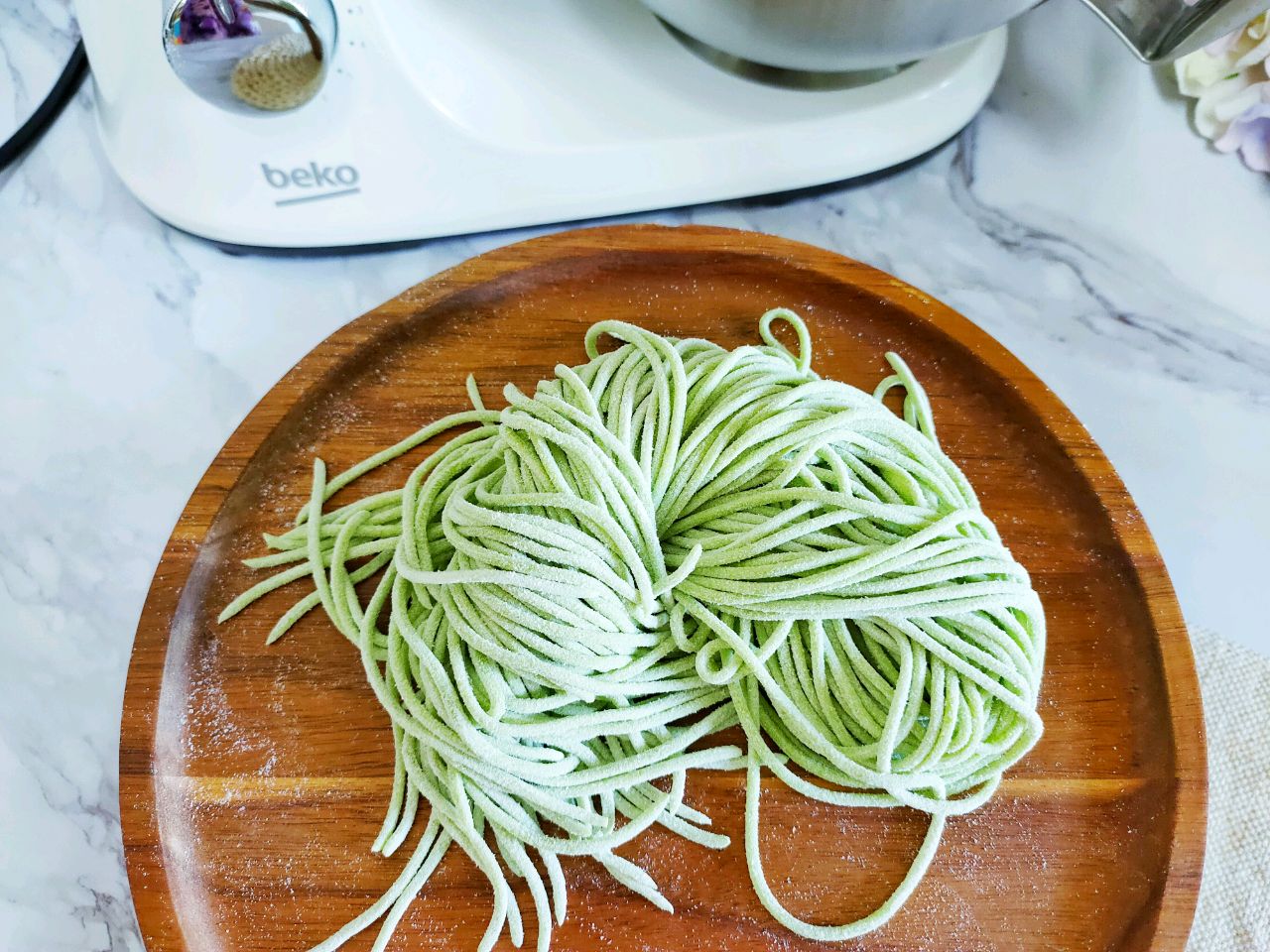 无添加的菠菜切面