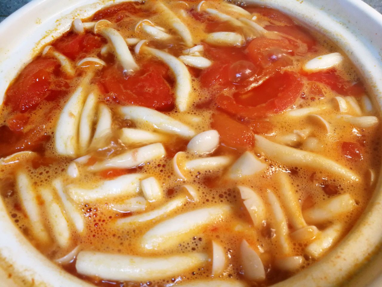 西红柿豆腐菌菇汤