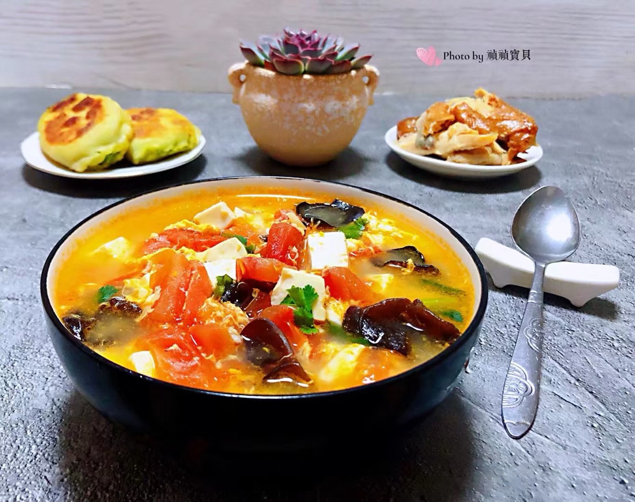 西红柿豆腐木耳蛋花汤