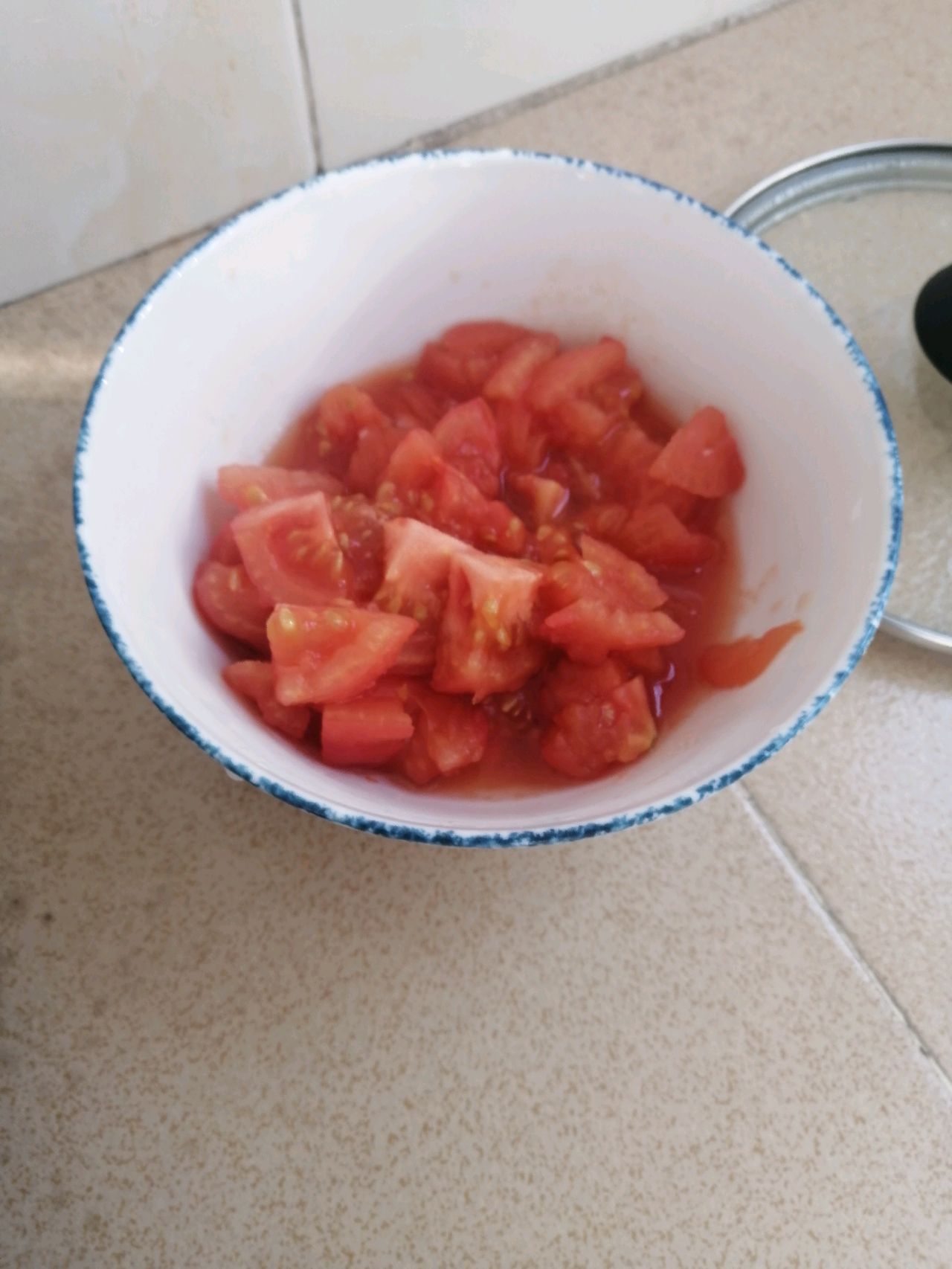 西红柿黄豆沙拉酱汤