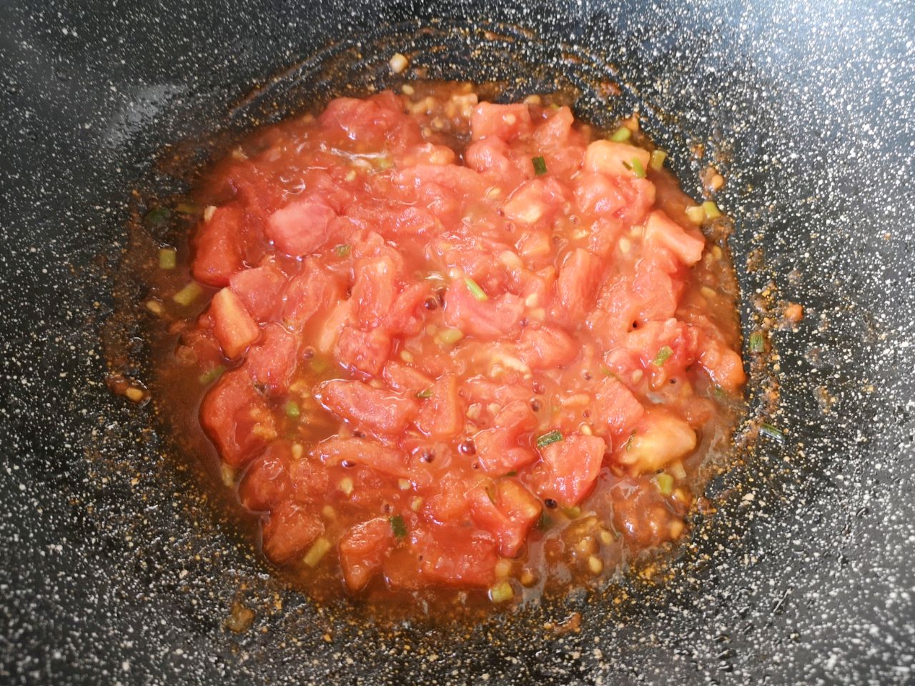 西红柿鸡蛋拌面