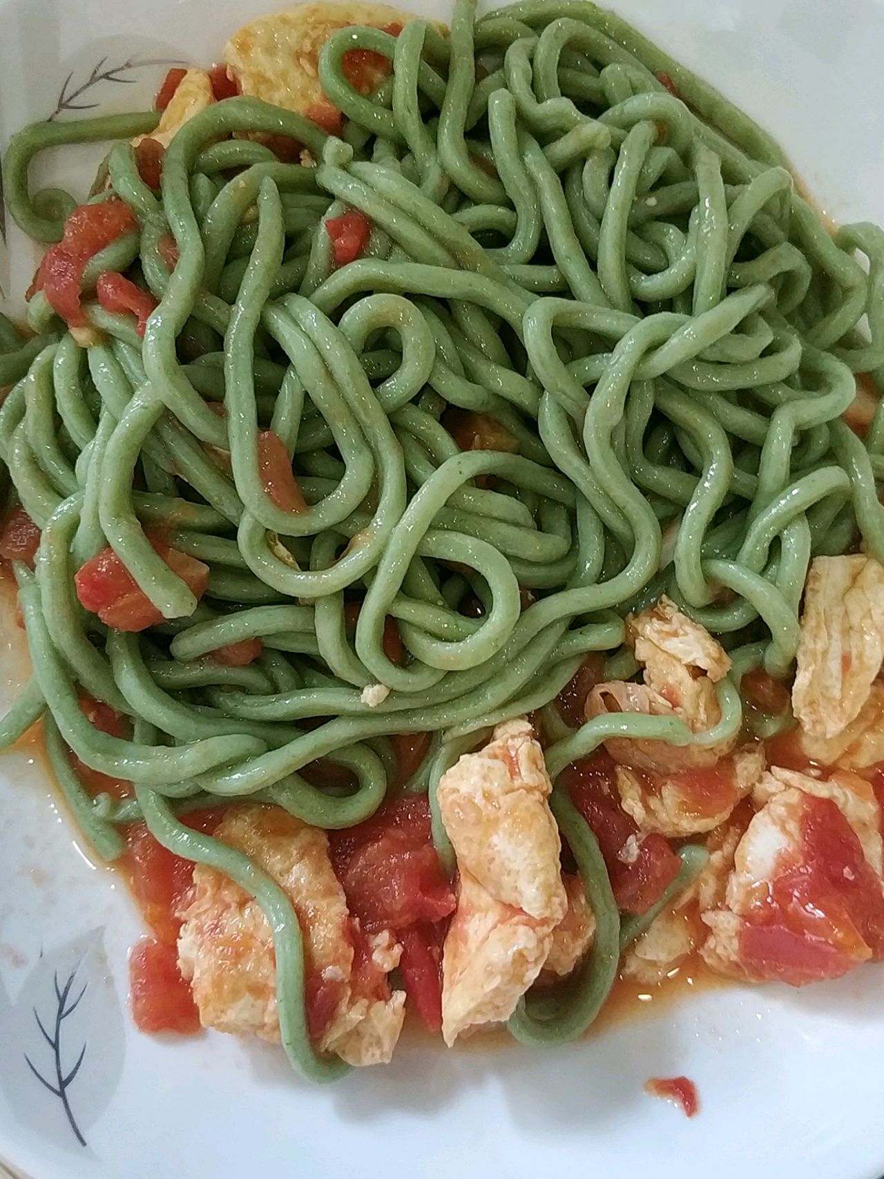 西红柿鸡蛋菠菜绿色面条
