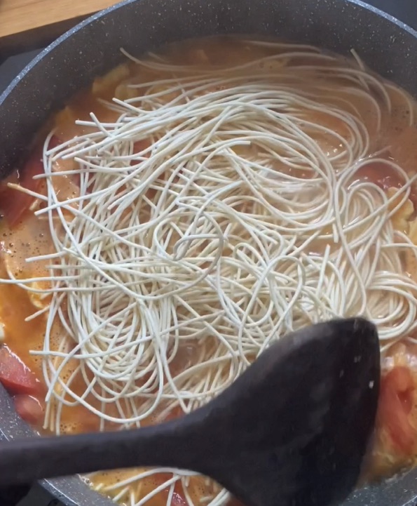 西红柿鸡蛋面