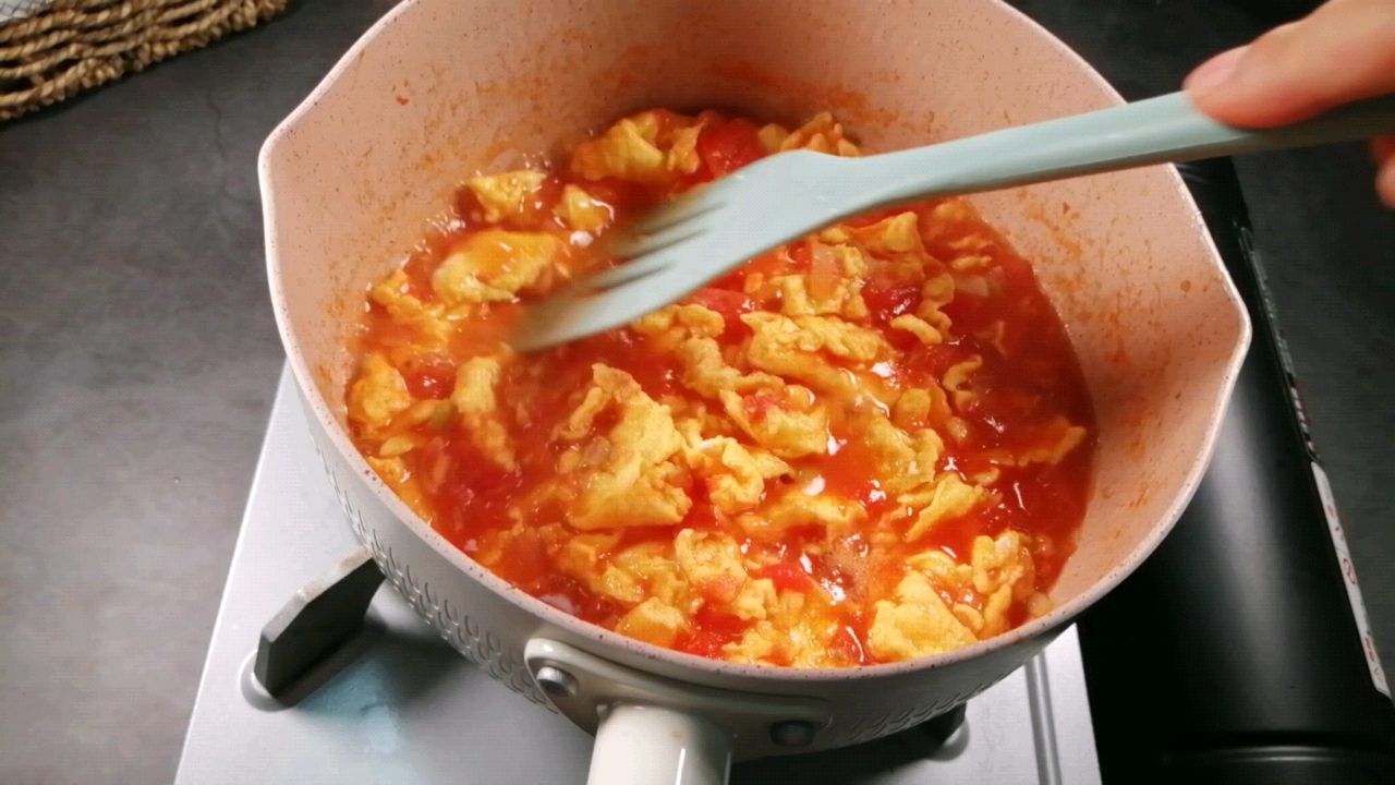 西红柿鸡蛋手擀面