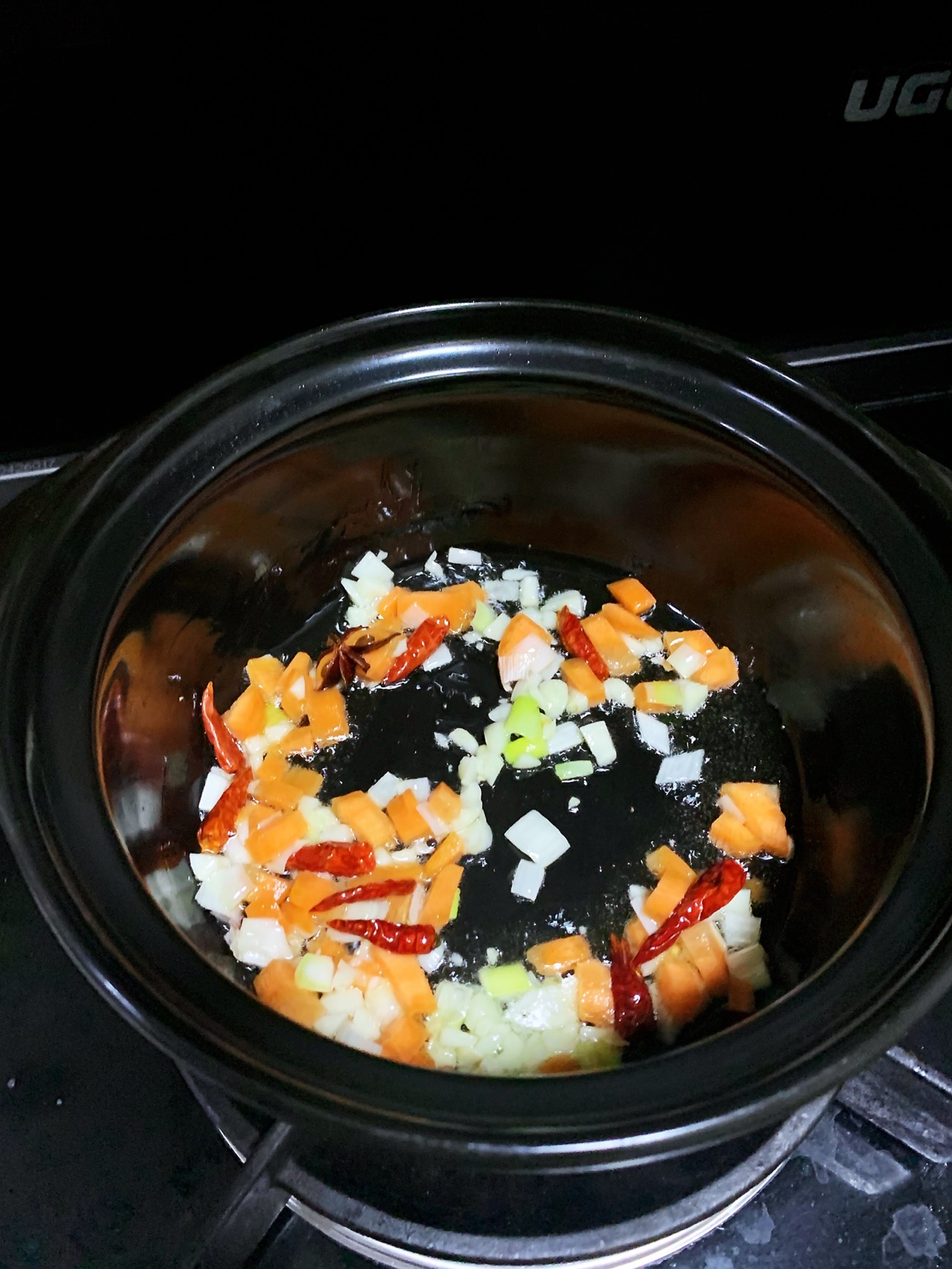 西红柿金针菇肥牛汤