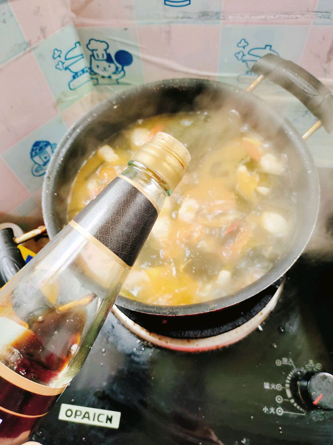 西红柿裙带菜鱼丸汤