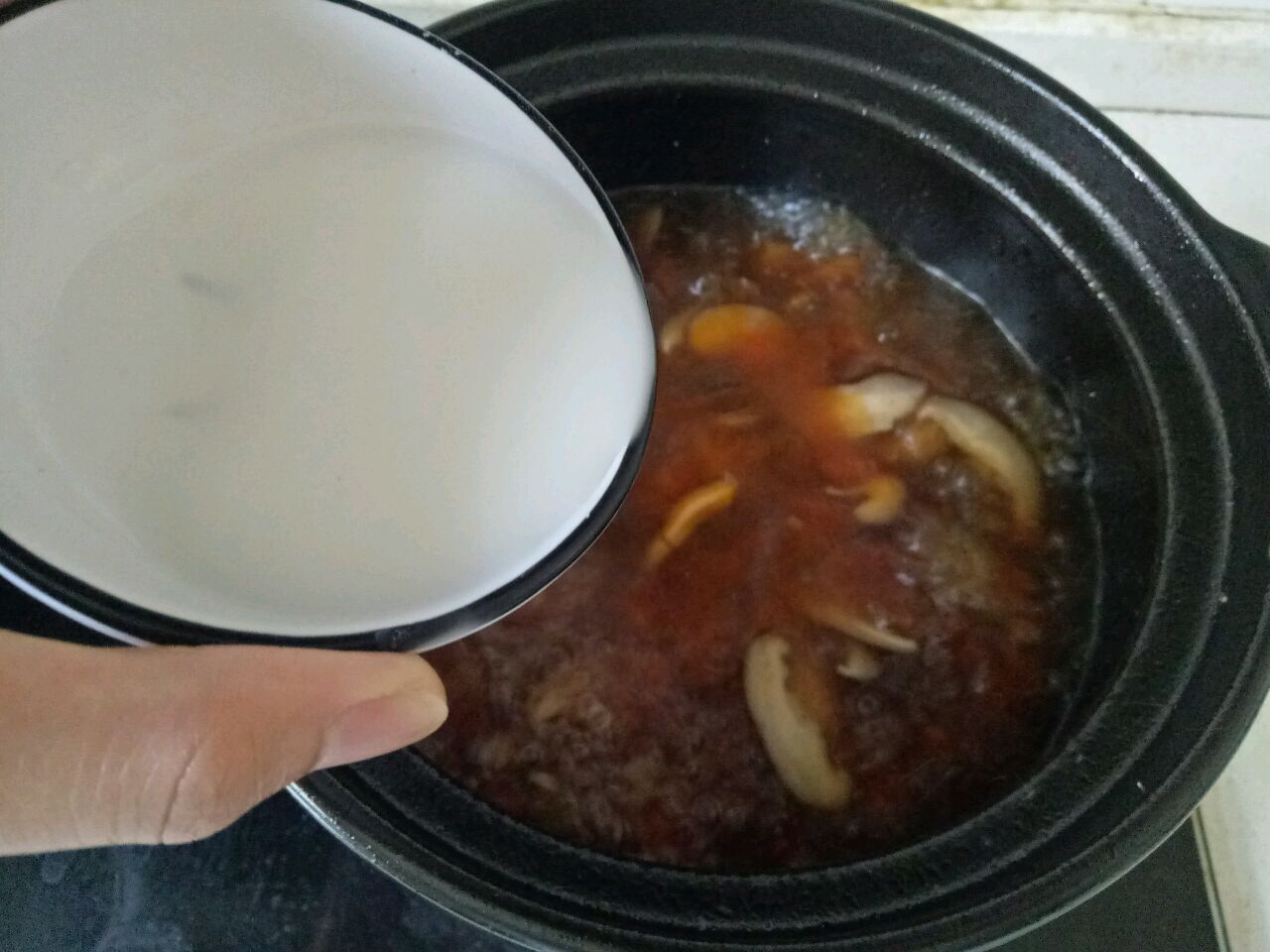 西红柿香菇汤