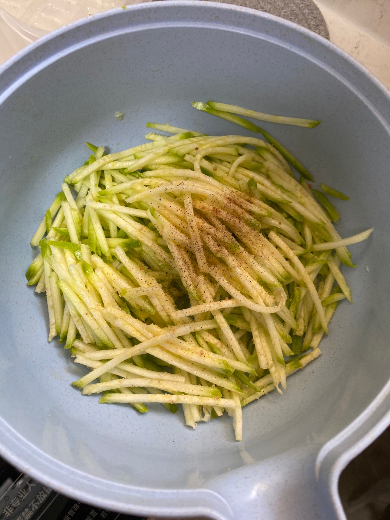 西葫芦蛋饼(快捷早餐)摩飞料理