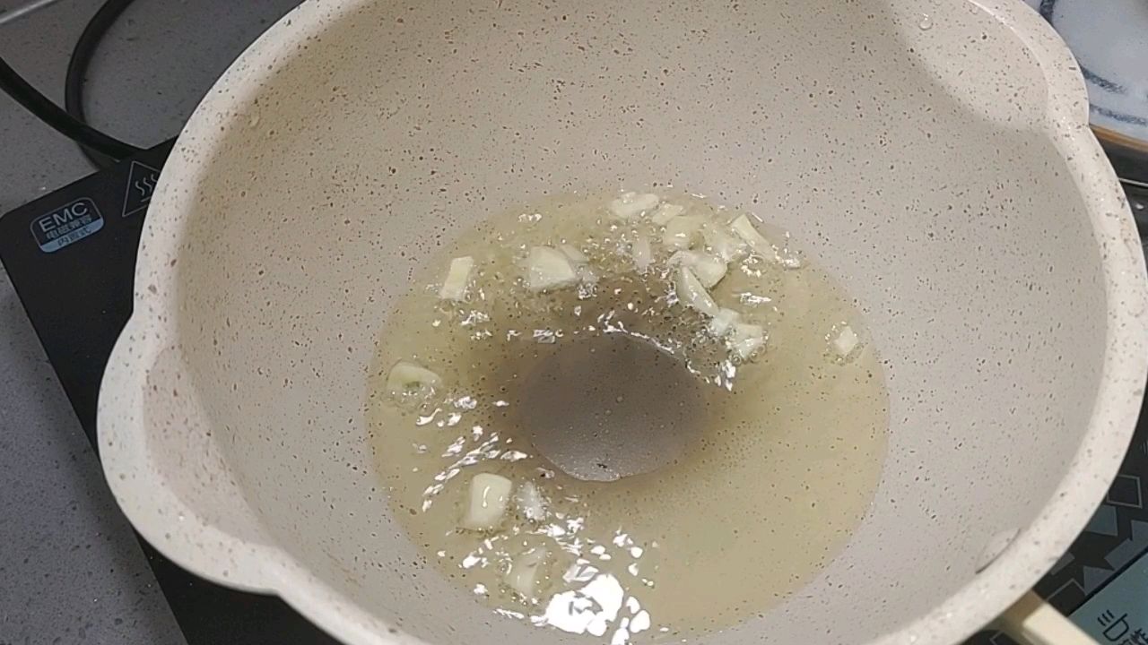 西兰花炒火腿肠