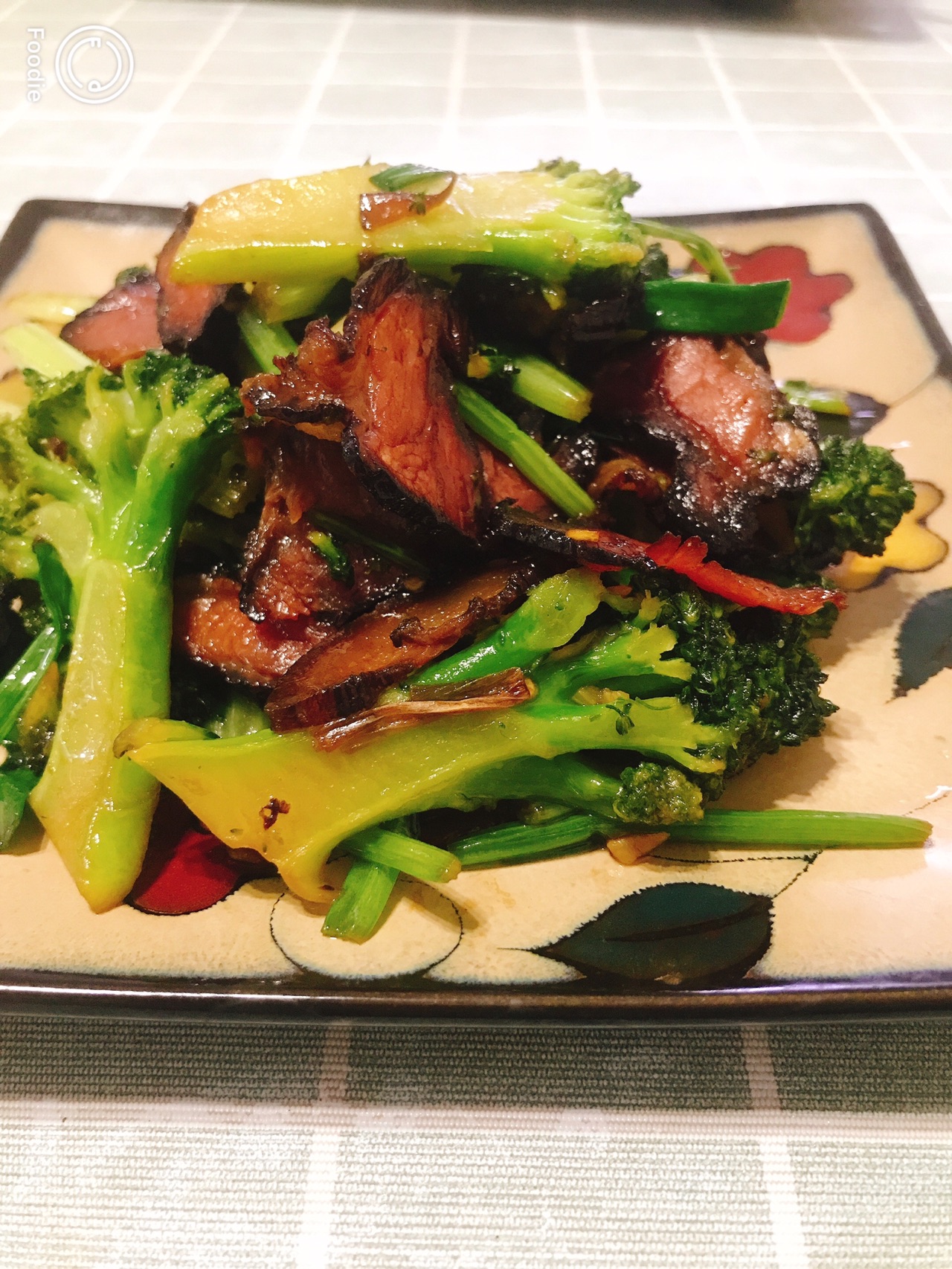西蓝花炒腊肉