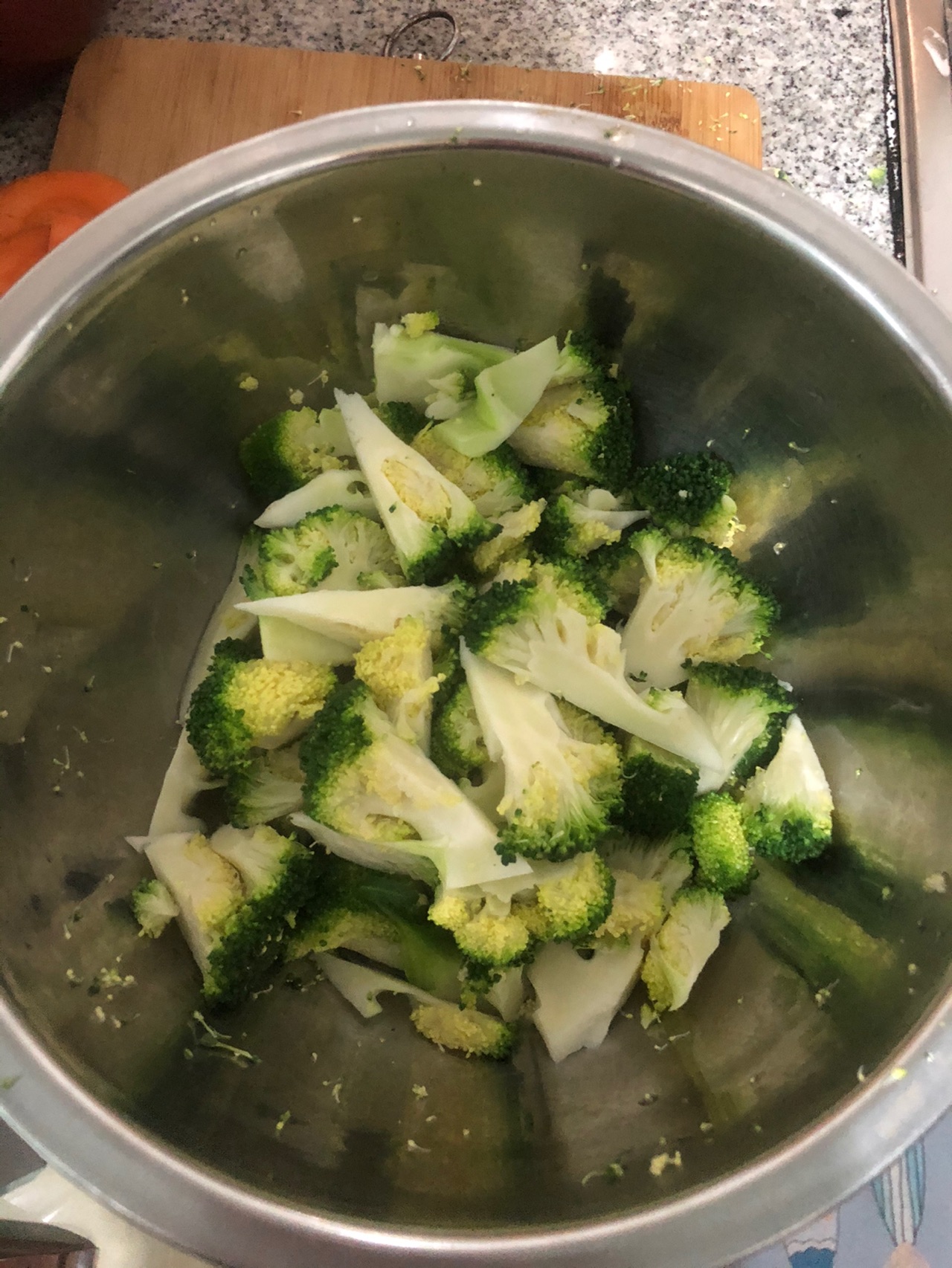 西兰花炒土豆