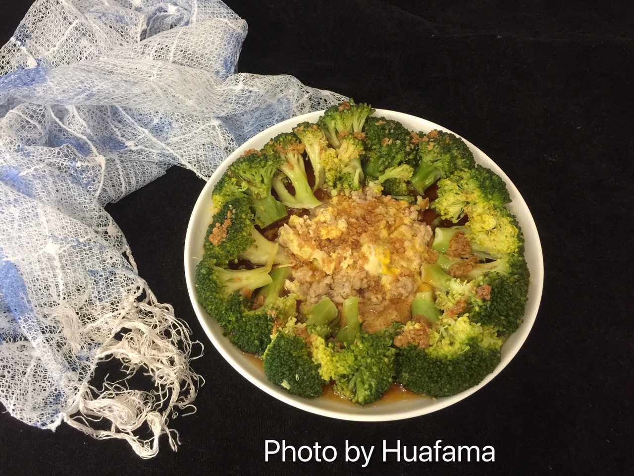 西兰花蒸蛋肉末