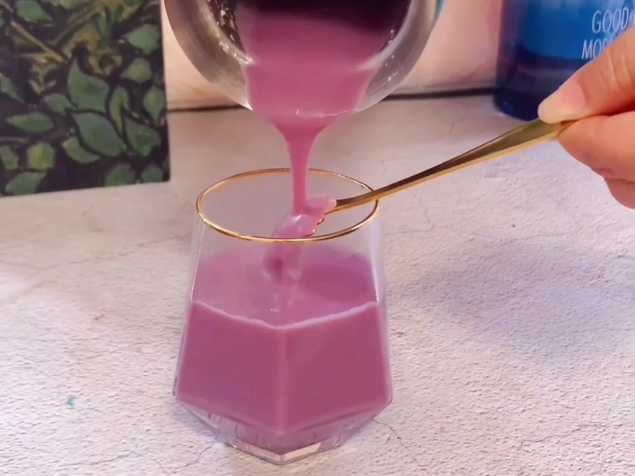细腻顺滑的紫薯燕麦豆浆