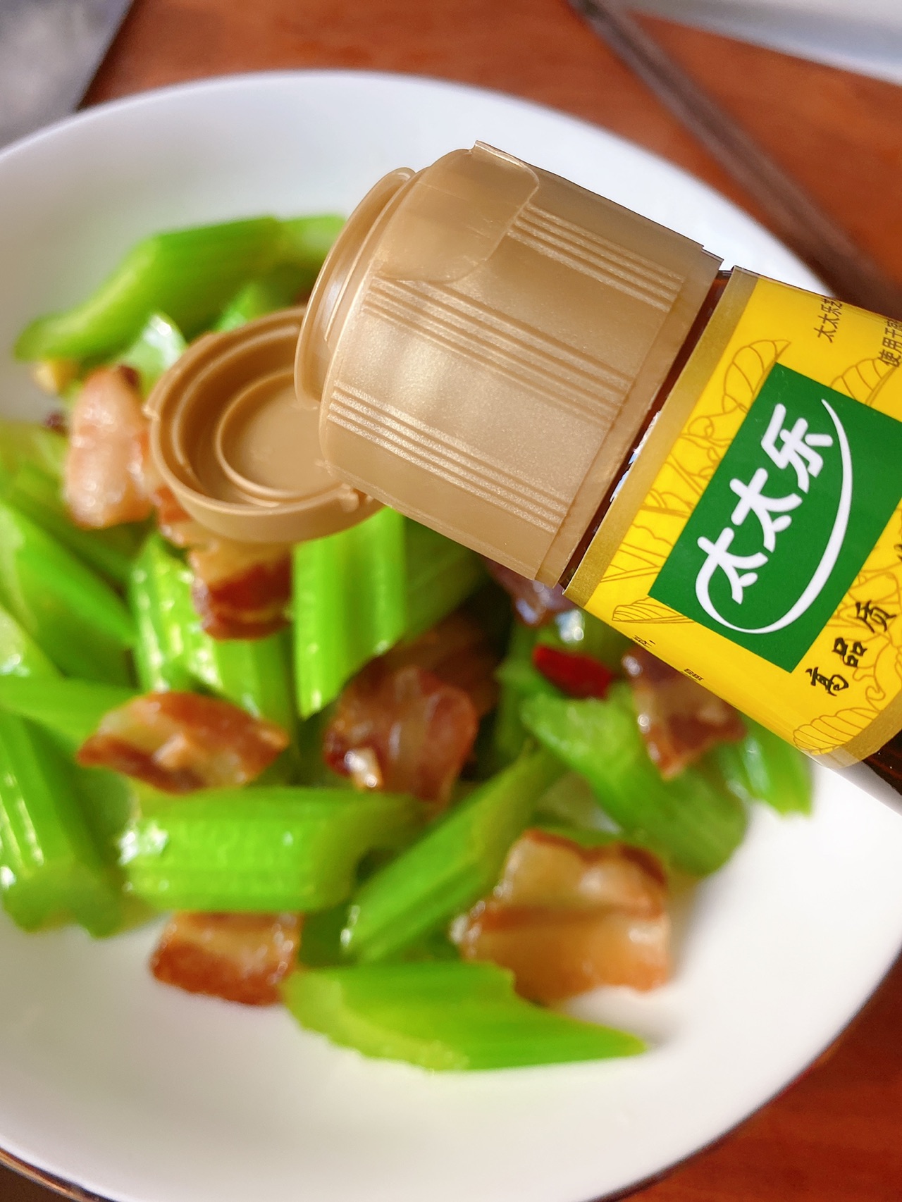 西芹炒腊肉